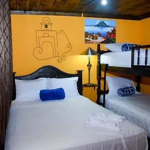  Bed and breakfast Iñaky's Place Y Restaurante