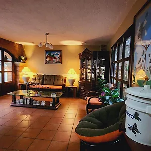  Inn Magnolias